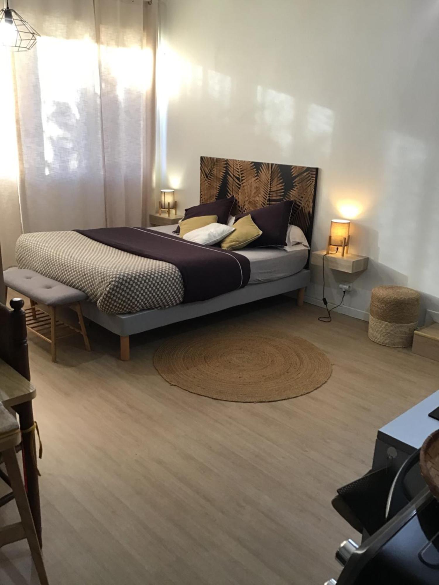 Studio Cosy Avec Piscine Dans Une Villa Saint-Denis Buitenkant foto