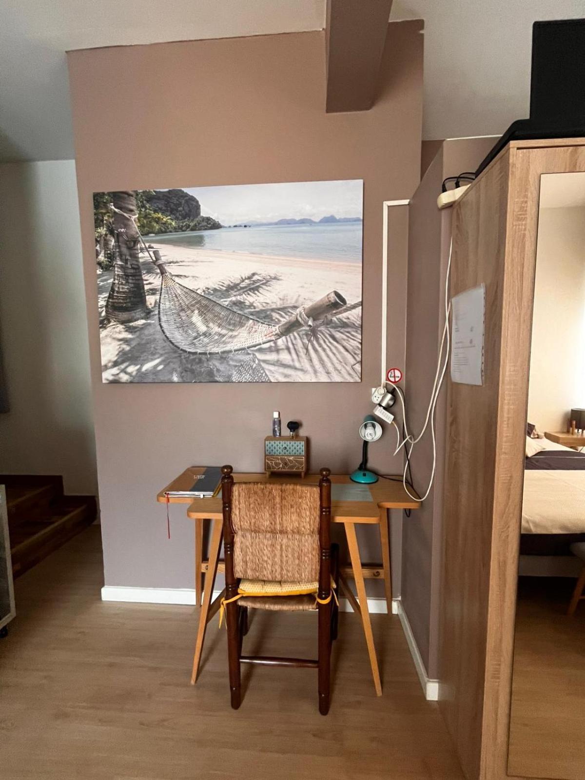 Studio Cosy Avec Piscine Dans Une Villa Saint-Denis Buitenkant foto